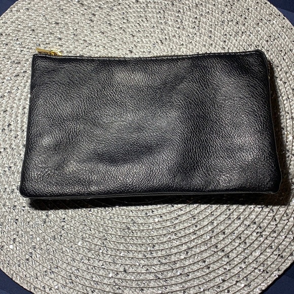 Black Zippered Clutch Purse/Wallet - Picture 1 of 5